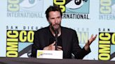 Keanu Reeves Thanks His Mom for “Life, for Storytelling, for Love” at Comic-Con