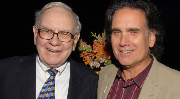 Warren Buffett's son says his dad made him 'figure out' life for himself — here are 3 things he learned