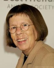 Linda Hunt