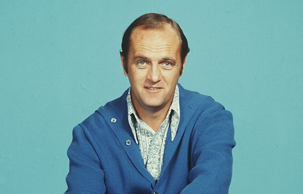 Judd Apatow, Jamie Lee Curtis, and More Remember Bob Newhart