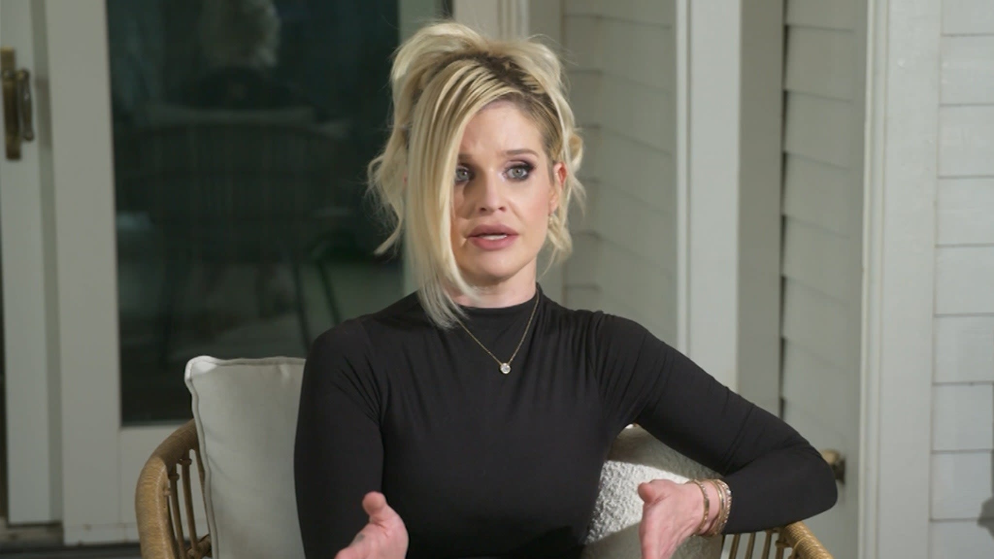 Kelly Osbourne Talks About How Rehab Centers Re-Addict Addicts in New Documentary