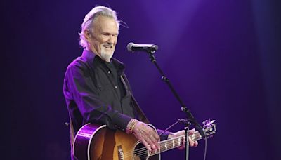 Barbra Streisand, Dolly Parton, Martin Scorsese and more stars pay tribute to Kris Kristofferson