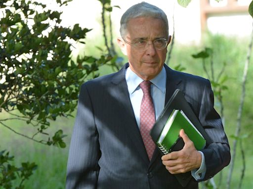 Álvaro Uribe recusa al fiscal del caso en su contra por manipulación de testigos