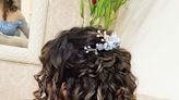 Penteado de 15 anos para cabelo cacheado: inspirações incríveis para debutantes