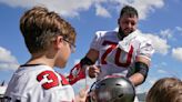 Young Bucs centers competing to replace injured Jensen