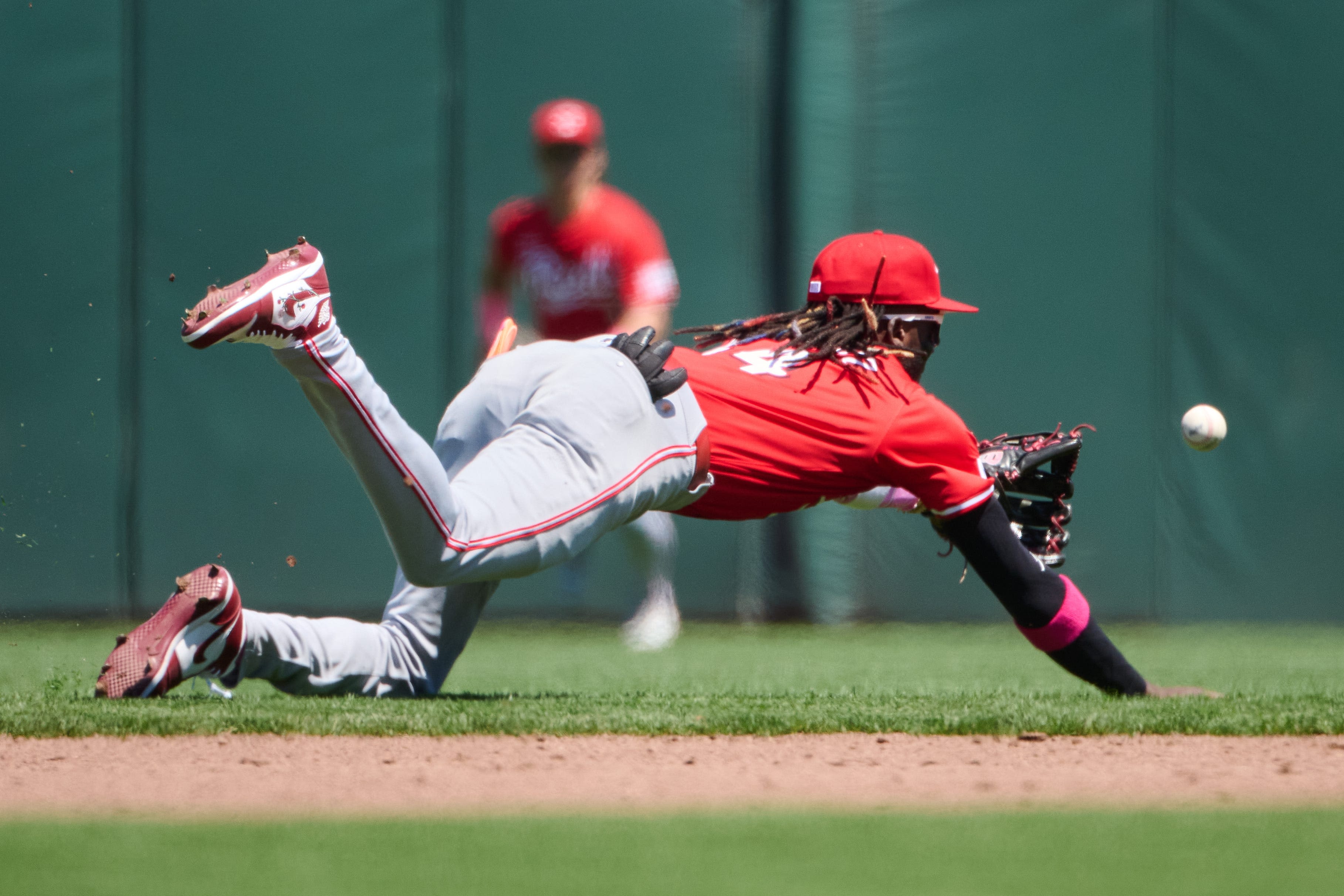 Why David Bell won't rule out Elly De La Cruz playing 162 games for Cincinnati Reds – yet