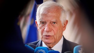 Borrell reprocha a Orbán su deslealtad por decir que la UE es “proguerra” y prepara más represalias contra la presidencia húngara