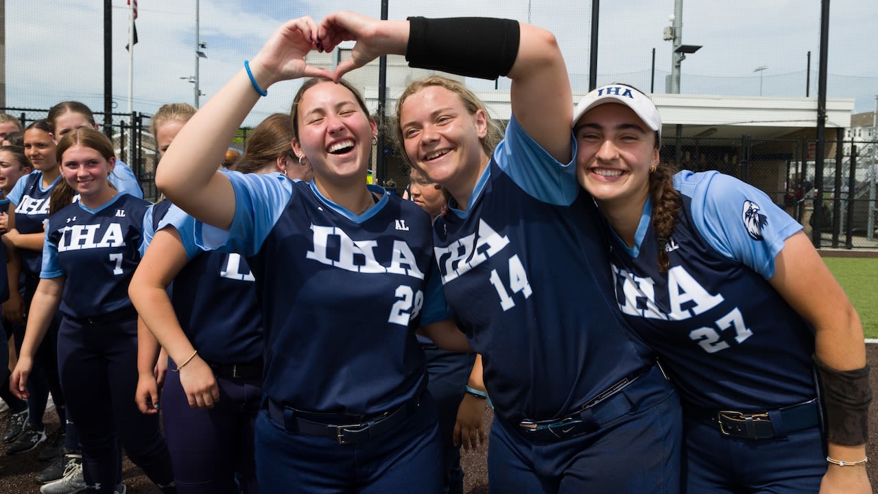 No. 4 IHA softball retains Bergen County crown with 3rd title in a row (PHOTOS)