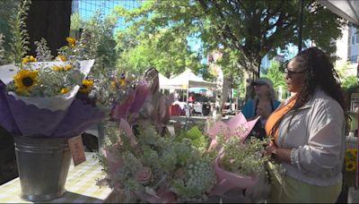 Last-minute shopping for Mother's Day in Columbia