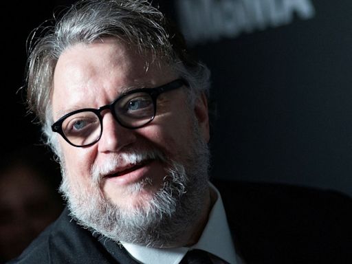 ¿Cuál es la fortuna de Guillermo del Toro y qué relación tiene con los bienes raíces?