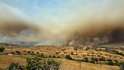 Lake fire grows to 34,015 acres, wind shifts to the west, sending smoke over Santa Maria area