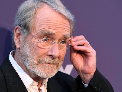 Martin Mull dies at 80: The comic actor, 'Roseanne' star and painter's life in headlines