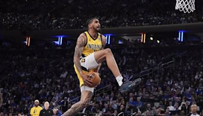 NBA》當明星賽在打？溜馬托平對尼克使出「胯下換手灌籃」 - 體育