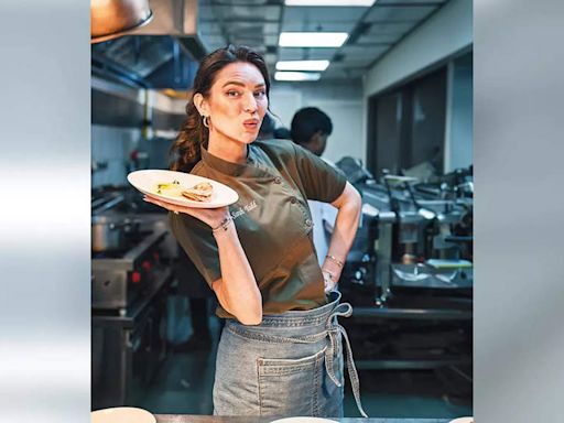 The Bear shows how chefs put their heart on a plate: Sarah Todd | Hindi Movie News - Times of India