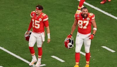 Past and Present Chiefs Players React to Travis Kelce's New Contract