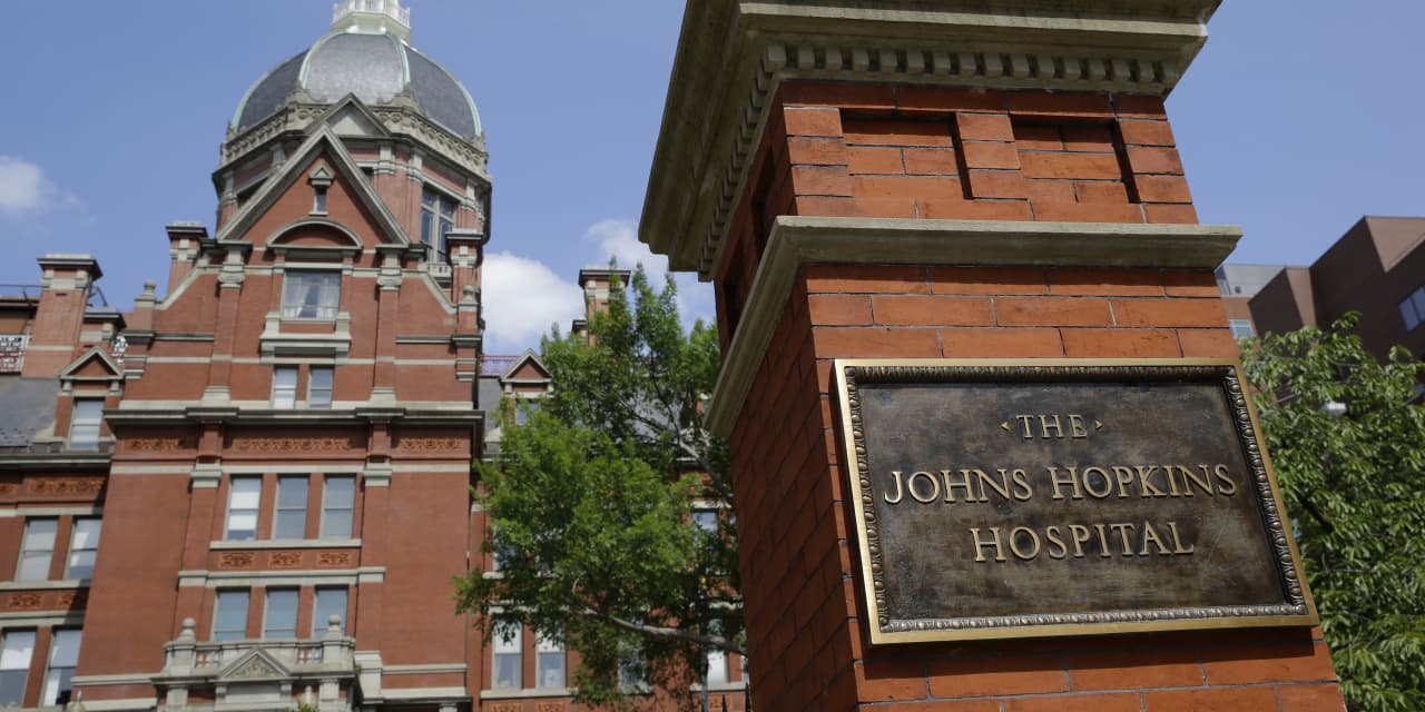 Thanks to $1 billion gift, Johns Hopkins medical school will be free for most students