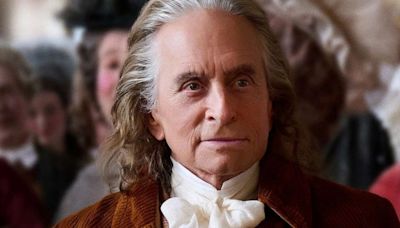 Michael Douglas dice que se inspiró en el billete de 100 dólares para ser Benjamin Franklin en una miniserie