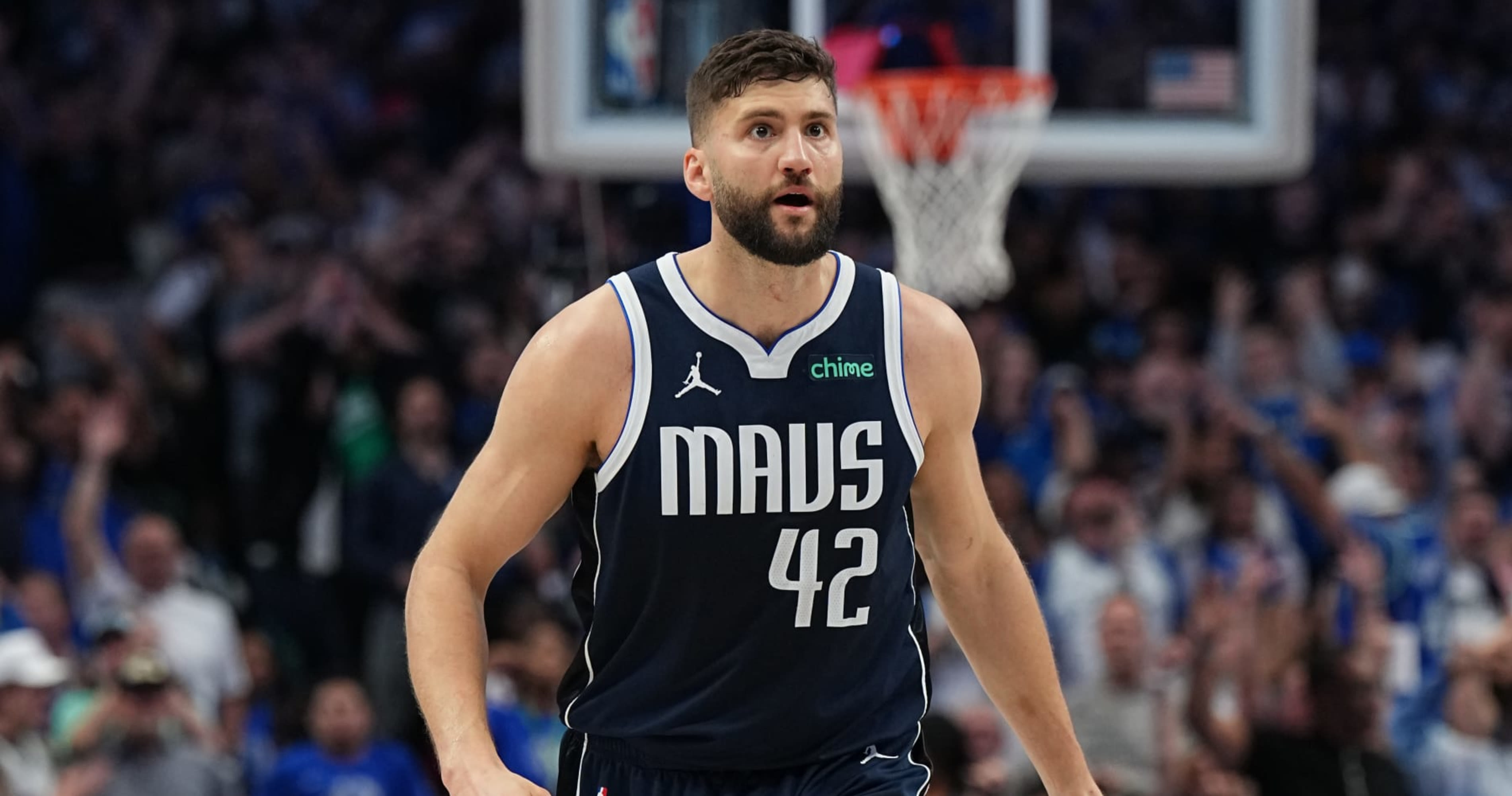 Mavs' Maxi Kleber Out at Least 3 Weeks amid NBA Playoff Run with Shoulder Injury