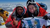 Es argentina, hizo cumbre en el Everest y marcó un hito para el andinismo sudamericano: “No sabía nada de montañismo, pero quería intentarlo”