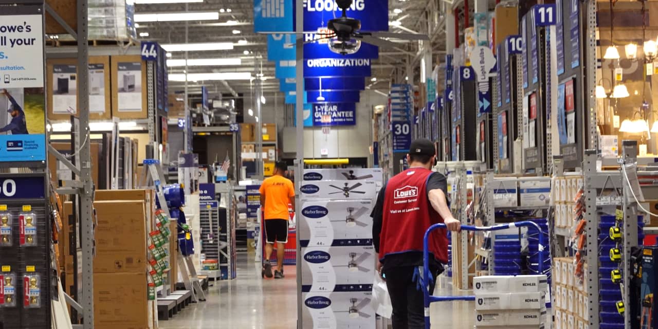 Home Depot’s Earnings Signal Trouble for Lowe’s. Home Improvement Demand Is Soft.