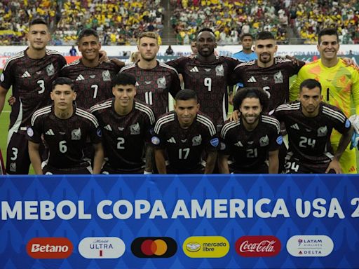 Acusan a jugadores de ingresar mujeres al hotel de concentración de México previo a la Copa América - El Diario NY