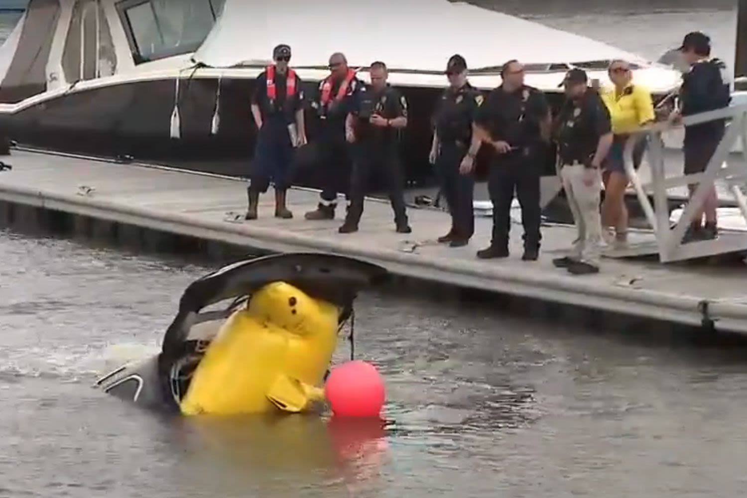 Restaurant Staff Rescues Couple Who Drove into Water After Getting Confused by GPS Directions