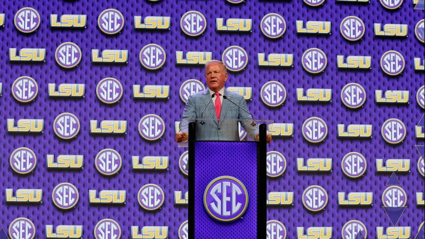 Brian Kelly speaks to Baton Rouge Rotary Club ahead of LSU's September debut against USC in Las Vegas