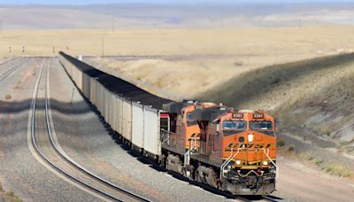 BNSF first quarter earnings decline as coal volume plunges, intermodal traffic soars - Trains