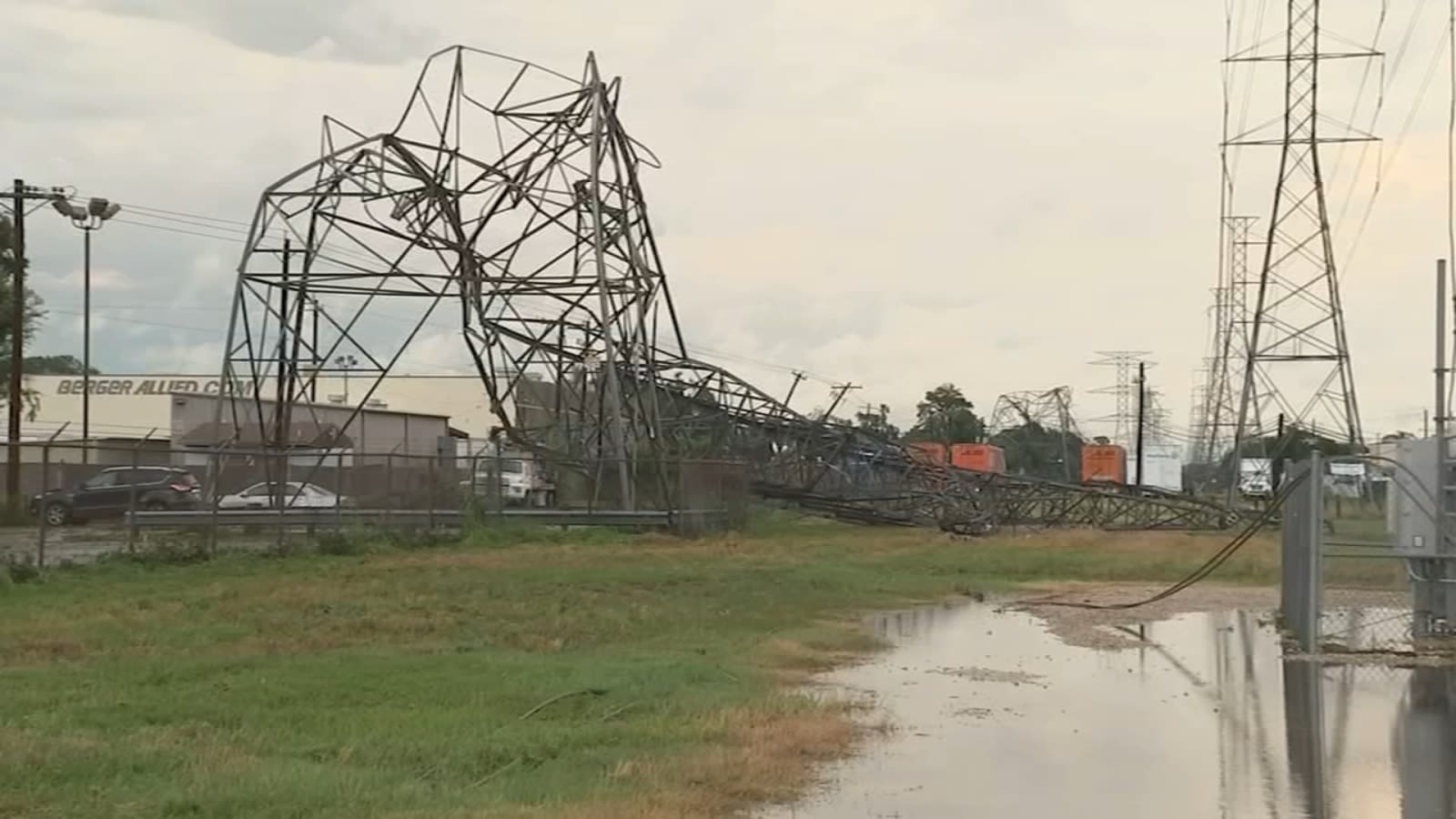 Nearly 30,000 CenterPoint Energy customers still in the dark 1 week after deadly storm in Houston