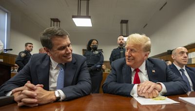 Juez pide al jurado que ignore la petición de la defensa de no enviar a Trump a prisión