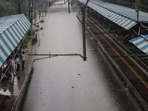 Mumbai rains: Navi Mumbai schools shut till July 9, rivers near ’danger’ mark as heavy rains lash city | 10 points | Today News