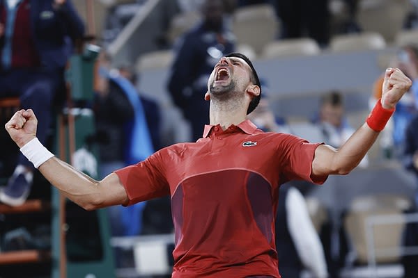 Novak Djokovic survives in latest match in French Open history | Chattanooga Times Free Press