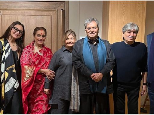 PIC: Newlyweds Sonakshi Sinha-Zaheer Iqbal host Shatrughan Sinha-Poonam Sinha's wedding anniversary party; Subhash Ghai pens heartfelt note