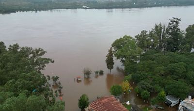 Más de 700 desplazados en Uruguay tras las severas inundaciones en cinco provincias del país