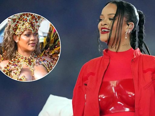 Rihanna regresó al Carnaval de Barbados y deslumbró con un sensual atuendo