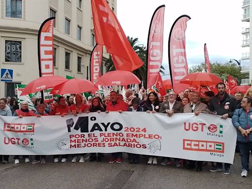 Más de ocho mil personas se manifiestan en Málaga para pedir menos jornada laboral, mejores sueldos y el pleno empleo