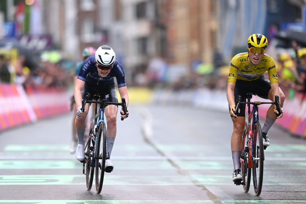 Tour de France Femmes: Puck Pieterse stuns Vollering with first WorldTour victory in photo finish on stage 4