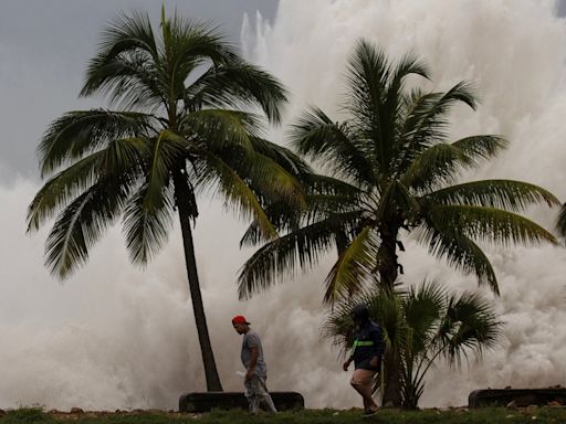 Hurricane Beryl heads toward Jamaica as Category 4 storm leaves Grenada with ‘unimaginable’ damage: Latest updates