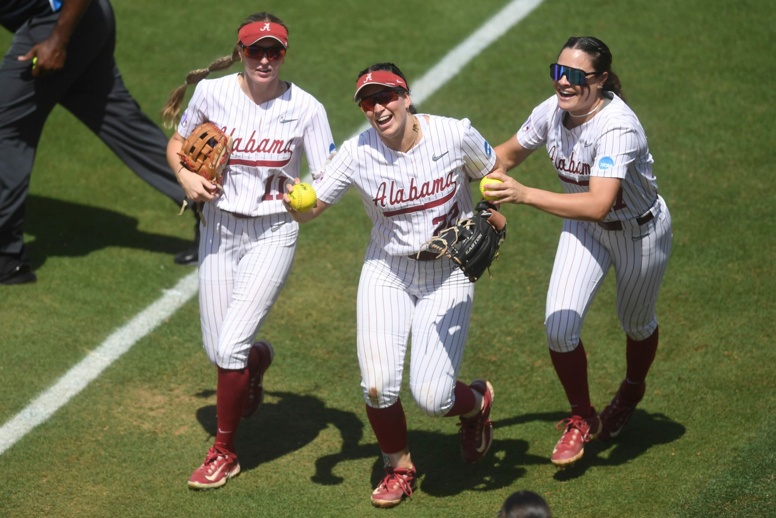 Alabama softball wins 14-inning thriller over Lady Vols in Knoxville Super Regional