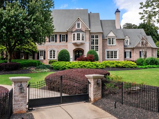 NFL quarterback Tyrod Taylor lists Roswell estate for $5 million - Atlanta Business Chronicle