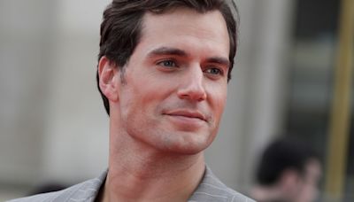 Henry Cavill presumió que será padre por primera vez con adorable foto y pidió consejos