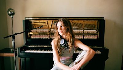 How Amy Allen Dropped Out of Nursing School, Moved to L.A. and Quickly Became the Hit Songwriter Behind ‘Espresso,’ ‘Greedy,’ ‘Without...