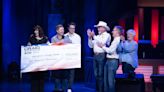 Craig Morgan presents CBS reality show winnings to veteran charity