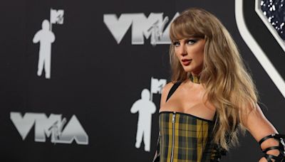 Trump says "I hate Taylor Swift!" in Truth Social post