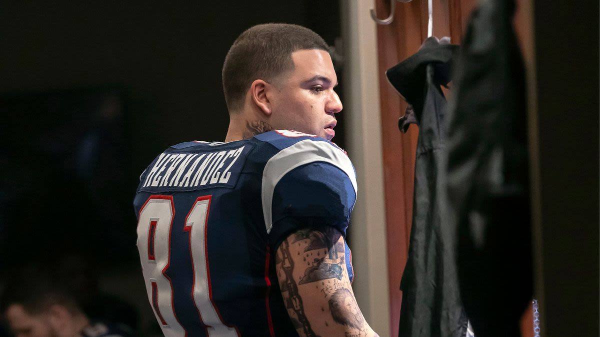 'American Sports Story: Aaron Hernandez' Examines a Tragic True-Crime Case—Meet the Cast Playing NFL Stars Involved