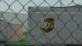 Investigan extraña muerte de una persona en un contenedor de UPS