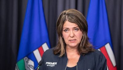 Alberta Premier Danielle Smith’s office issues statement about chemtrails comments | Globalnews.ca