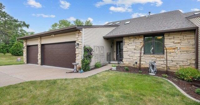 3 Bedroom Home in Bettendorf - $409,000