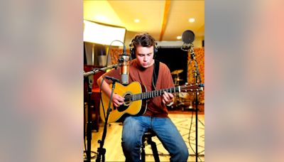 John Mayer gifts North Bay musical teen with a guitar