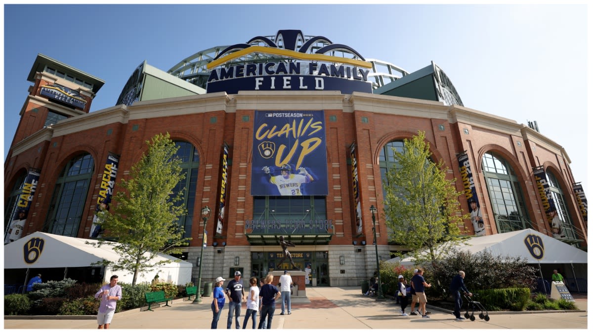 Fan Broke Femur When Milwaukee Brewers Stadium Escalator ‘Gave Way,’ Witness Says